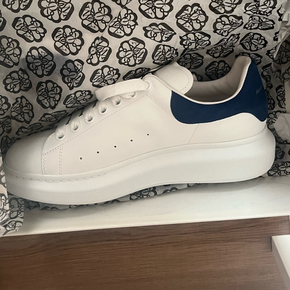Alexander McQueen Mens Sneakers NWT size 41 - Picture 6 of 6